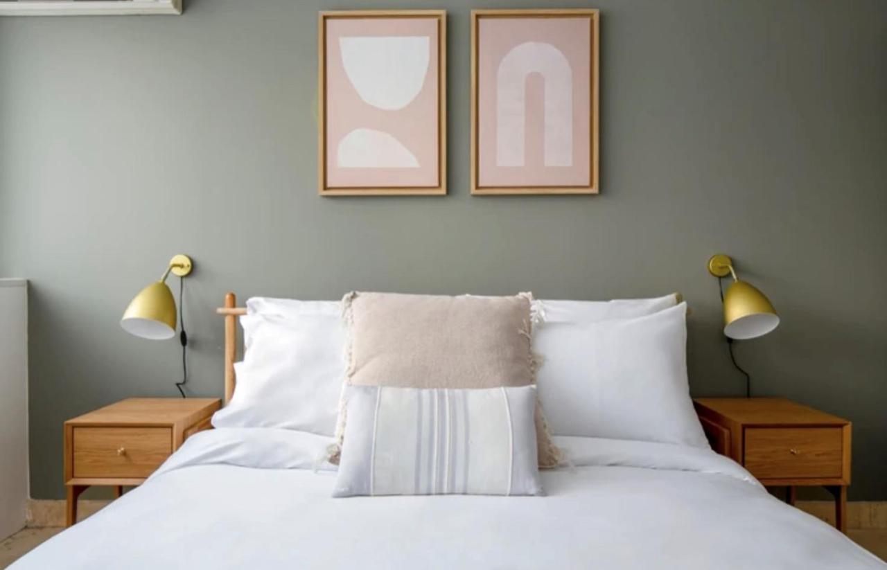 Bright 1Bedroom Apartment Centrally Located With Most Beautiful Views From Seine At 10 Minutes Walking From Beaugrenelle Shopping Mall And Eiffel Tower Parigi Esterno foto