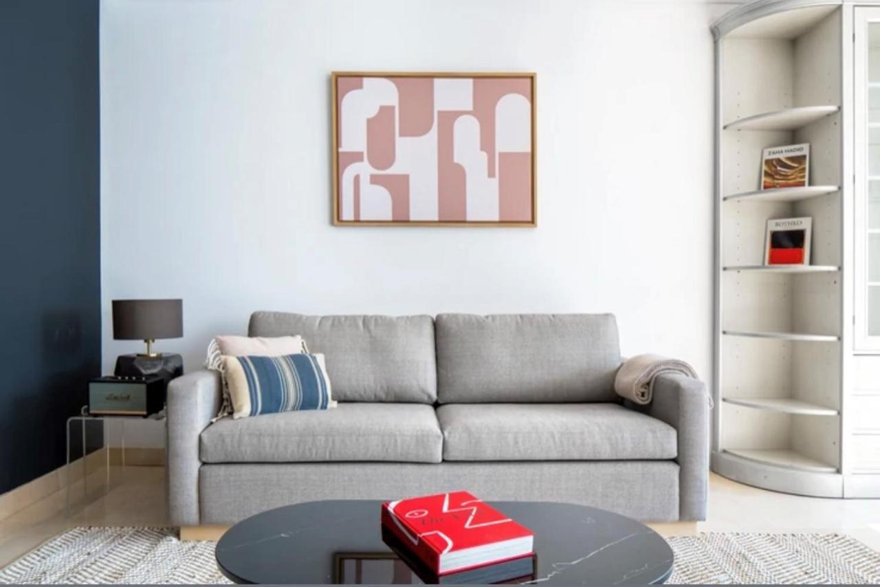 Bright 1Bedroom Apartment Centrally Located With Most Beautiful Views From Seine At 10 Minutes Walking From Beaugrenelle Shopping Mall And Eiffel Tower Parigi Esterno foto